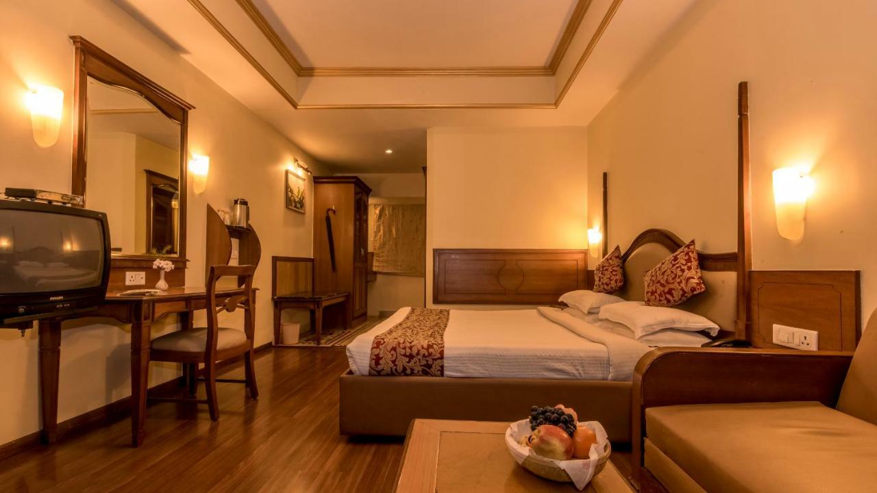 Hotel Nahar Nilgiris Ooty Exteriör bild