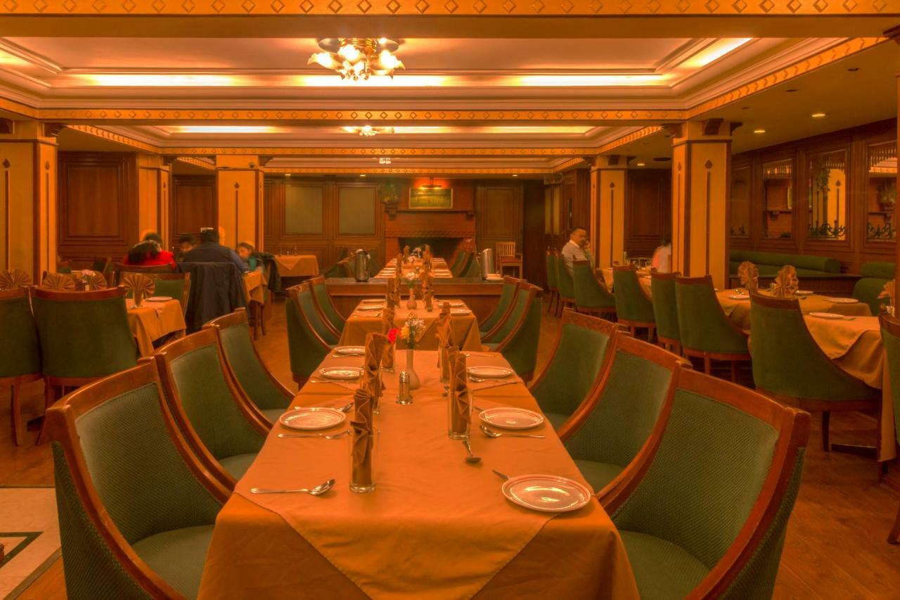 Hotel Nahar Nilgiris Ooty Exteriör bild